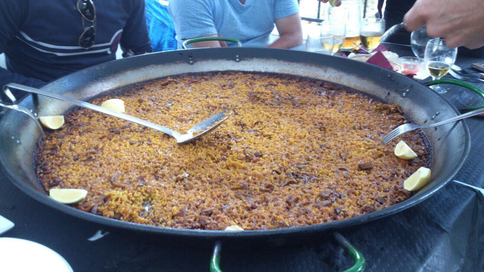 Arroz a banda: rijst in visbouillon, een van de klassiekers van de Valenciaanse kust